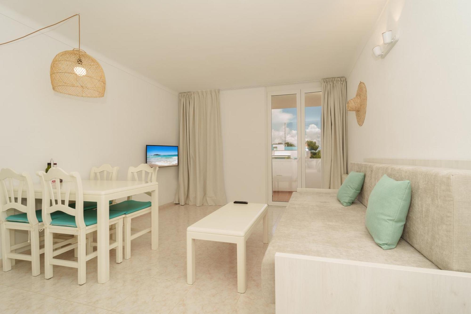 Apartaments Andreas Colonia de Sant Jordi Bagian luar foto