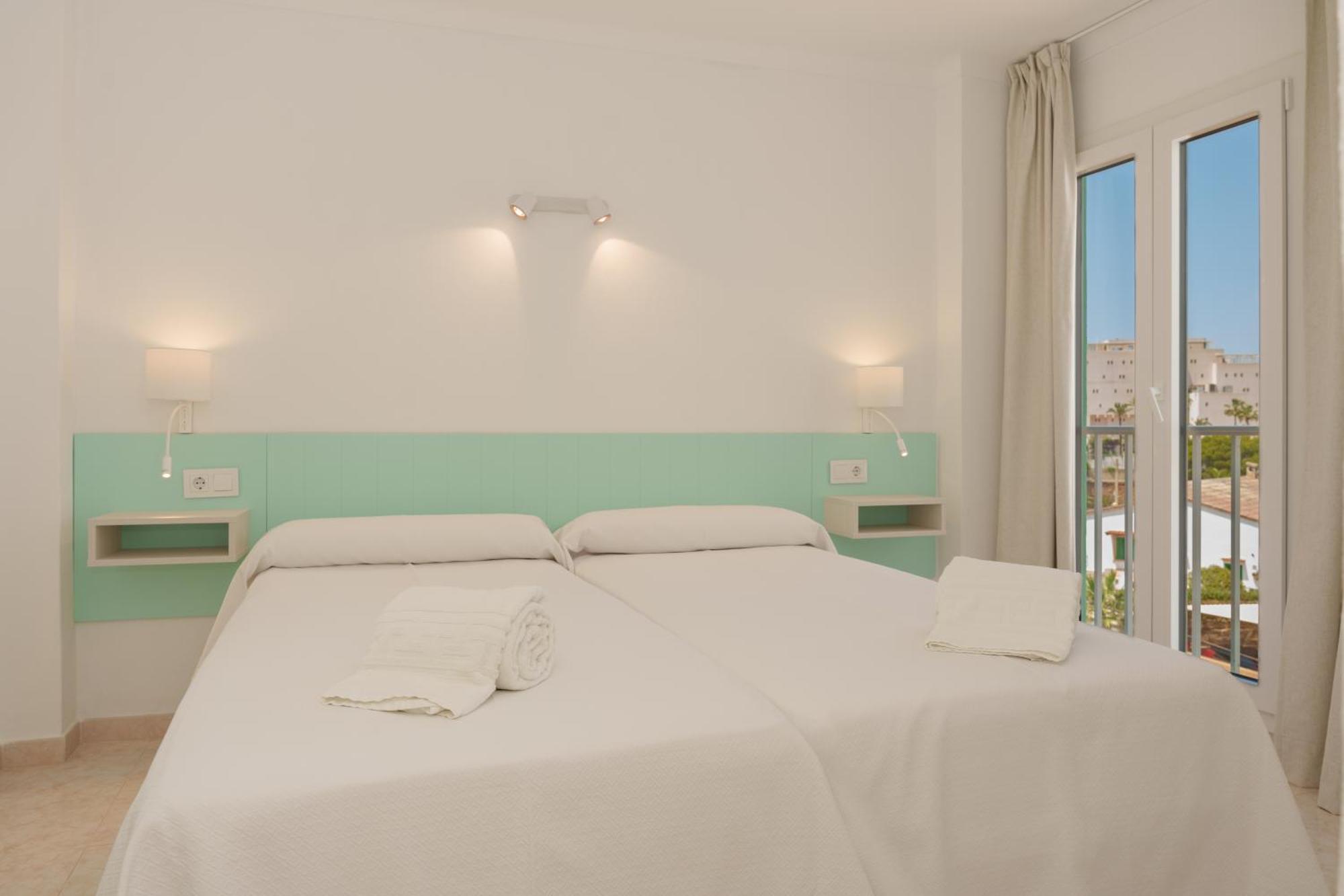 Apartaments Andreas Colonia de Sant Jordi Bagian luar foto